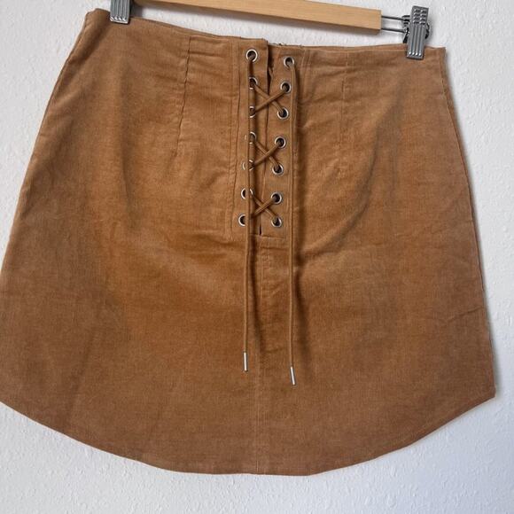 Forver21 Size M high waist curved hem suedette corduroy body con mini skirt - Picture 2 of 6